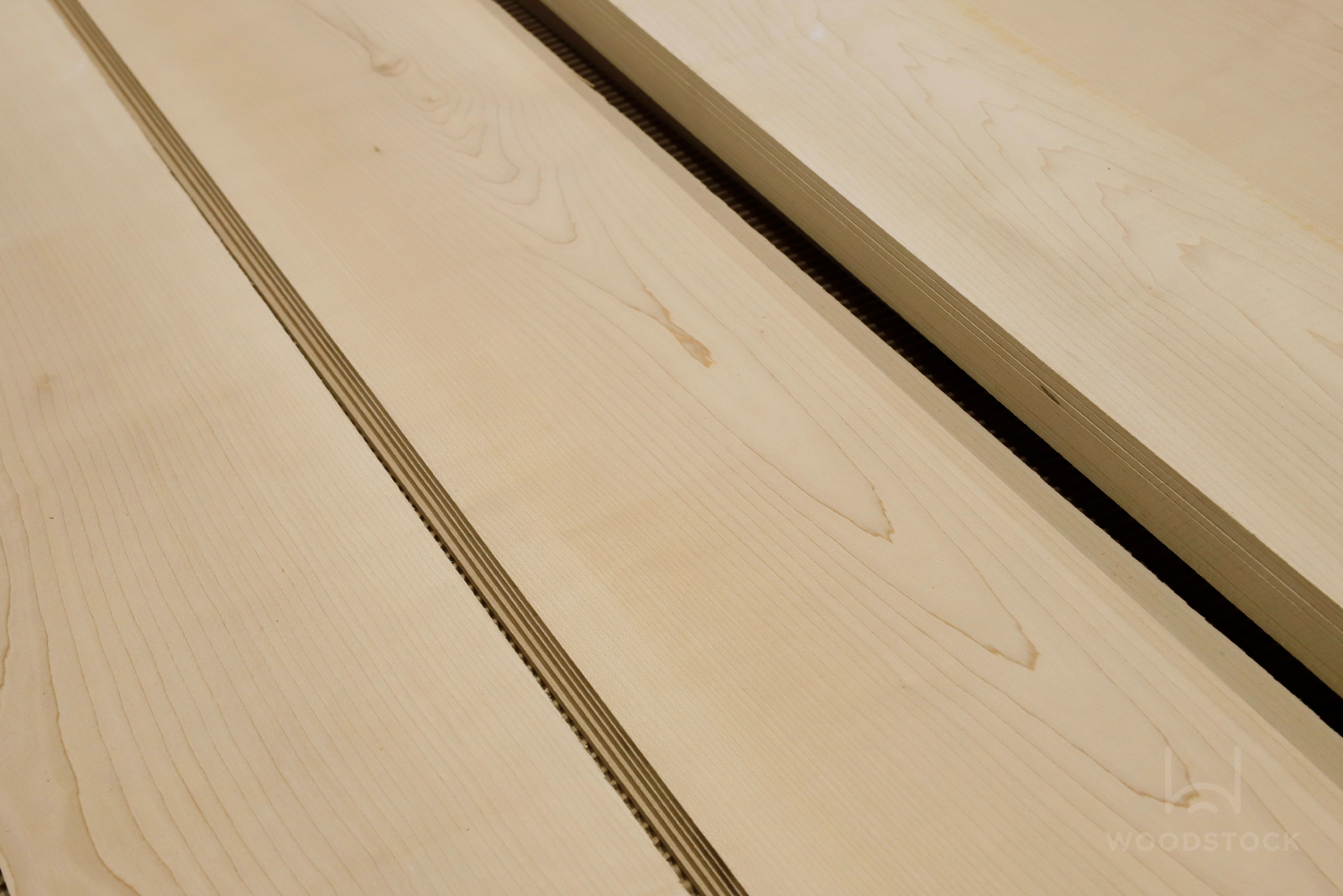 Клен, пиленый шпон – цена, купить шпон в магазине Вудсток в Казани