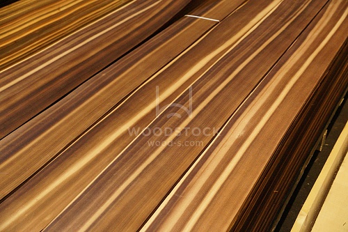 Натуральный шпон Лиственница мореная Натуральный шпон Лиственница мореная