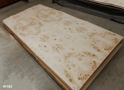 Сращенный шпон Тополь корень Сращенный шпон Тополь корень