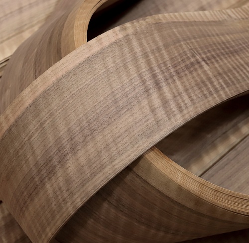 Натуральный шпон Орех американский Frize Натуральный шпон Орех американский Frize