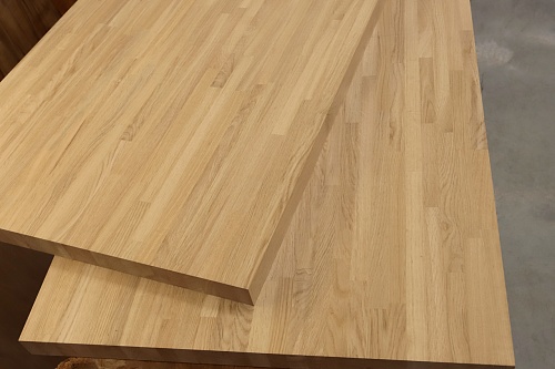 Мебельный щит из дуба сращенный А/В 40х600х3500 Мебельный щит из дуба сращенный А/В 40х600х3500