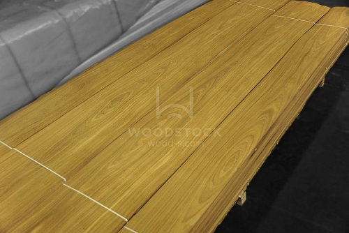 Натуральный шпон Афромозия