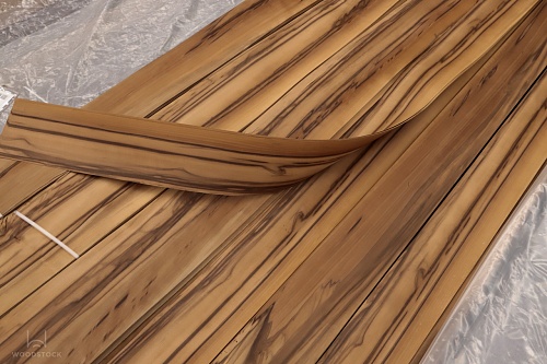 Натуральный шпон Орех сатиновый Choco