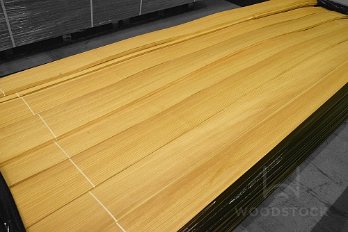 Натуральный шпон Сосна Натуральный шпон Сосна