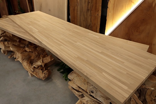 Мебельный щит из дуба сращенный А/В 40х600х3500 Мебельный щит из дуба сращенный А/В 40х600х3500