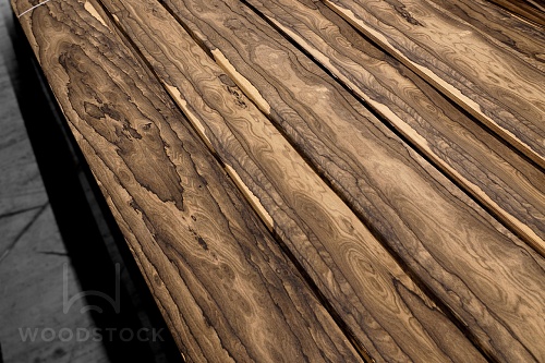 Натуральный шпон Зирикот Натуральный шпон Зирикот