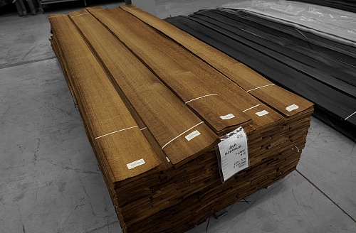 Натуральный шпон Дуб мореный FLAKE