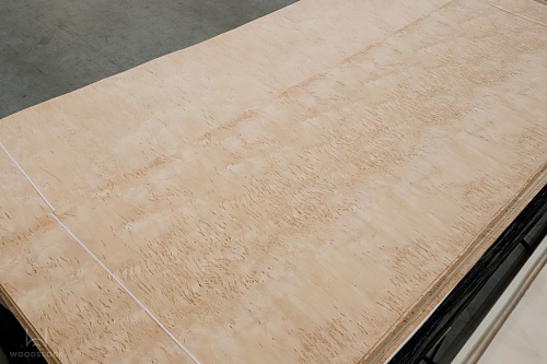 Натуральный шпон Берёза карельская Натуральный шпон Берёза карельская