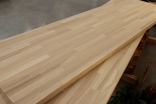 Мебельный щит из ясеня Дальневосточный сращенный А/В 40х800х1500 Мебельный щит из ясеня Дальневосточный сращенный А/В 40х800х1500