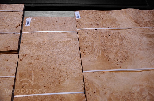 Натуральный шпон Клен корень