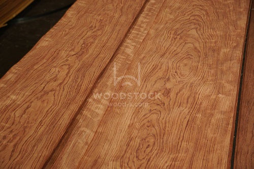 Натуральный шпон Бубинга Натуральный шпон Бубинга
