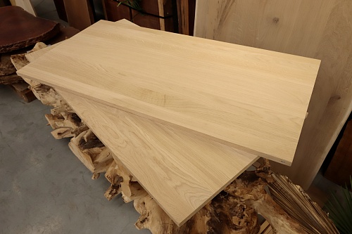 Мебельный щит из дуба цельноламельный A/B 20x600x2700