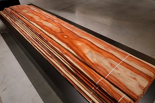 Натуральный шпон Такула Натуральный шпон Такула