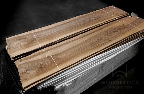 Орех Европейский Colored Орех Европейский Colored