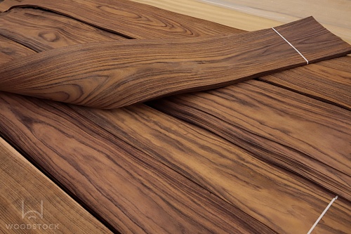 Натуральный шпон Палисандр индийский Натуральный шпон Палисандр индийский