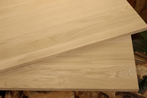 Мебельный щит из дуба цельноламельный A/B 20x600x2500 Мебельный щит из дуба цельноламельный A/B 20x600x2500