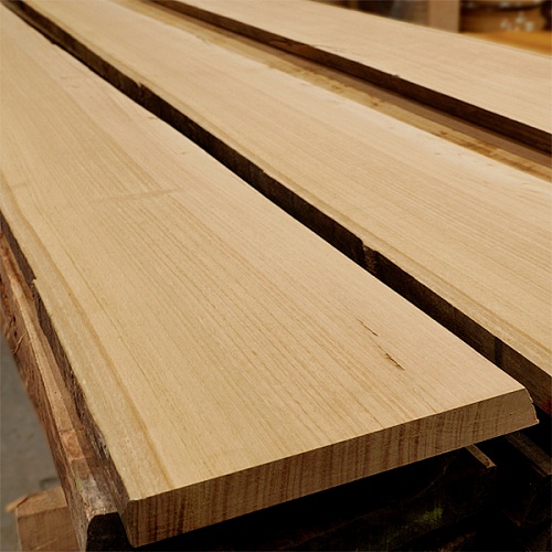 Эвкалипт необрезная доска Эвкалипт необрезная доска