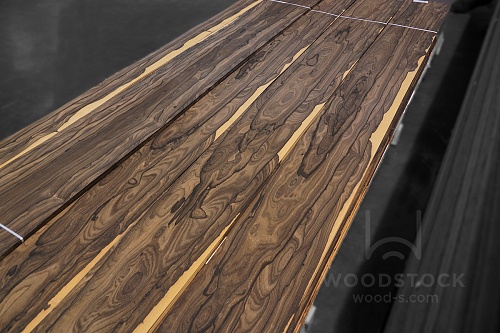 Натуральный шпон Зирикот Натуральный шпон Зирикот