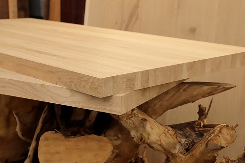 Мебельный щит из дуба цельноламельный А/В 40х600х1500 Мебельный щит из дуба цельноламельный А/В 40х600х1500