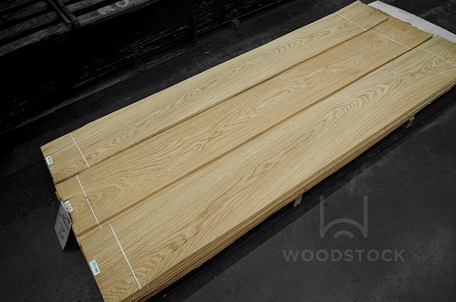 Натуральный шпон Дуб Натуральный шпон Дуб