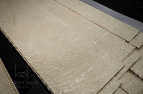 Натуральный шпон Клён «птичий глаз»