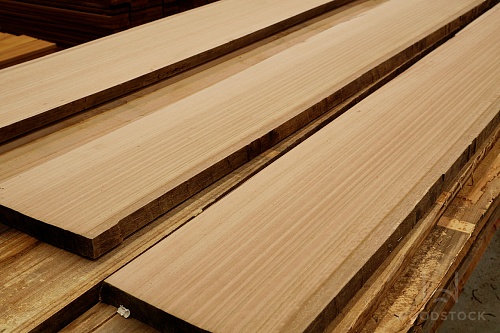 Эвкалипт необрезная доска Эвкалипт необрезная доска