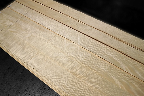 Натуральный шпон Сикоморо FRISSE Натуральный шпон Сикоморо FRISSE