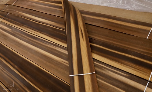 Натуральный шпон Лиственница мореная Натуральный шпон Лиственница мореная