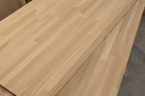 Мебельный щит из ясеня Дальневосточный сращенный А/В 18х400х3000 Мебельный щит из ясеня Дальневосточный сращенный А/В 18х400х3000