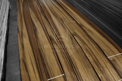 Натуральный шпон Орех сатиновый Choco