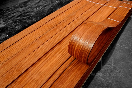 Натуральный шпон Падук