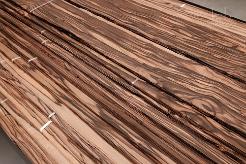 Натуральный шпон Эбиара (Берлиния) Натуральный шпон Эбиара (Берлиния)