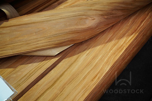 Натуральный шпон Пероба Мика Натуральный шпон Пероба Мика