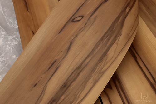 Натуральный шпон Орех сатиновый Choco