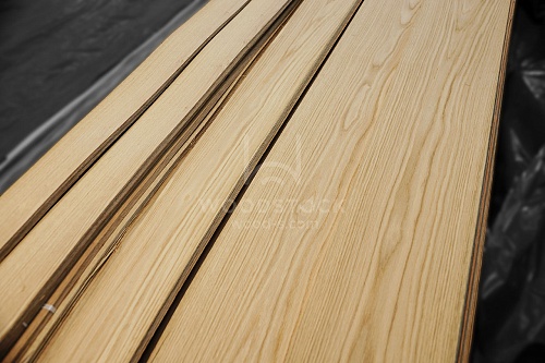 Натуральный шпон Дуб белый Натуральный шпон Дуб белый