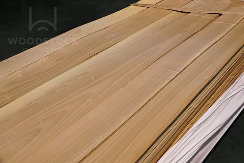 Натуральный шпон Орех европейский White-gray Натуральный шпон Орех европейский White-gray