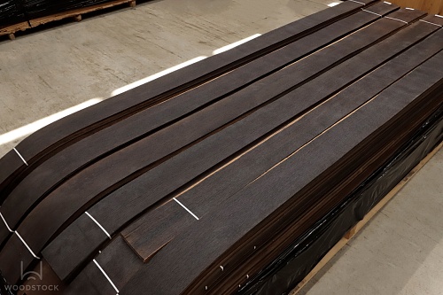 Натуральный шпон Дуб мореный Натуральный шпон Дуб мореный