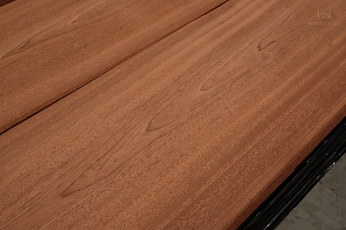 Натуральный шпон Сапеле