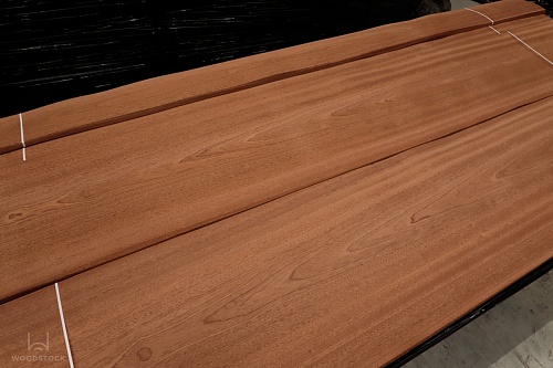 Натуральный шпон Сапеле