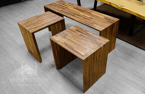 Мебельный щит из Ореха американского (узкая ламель, 20x1220x2440 мм) Мебельный щит из Ореха американского (узкая ламель, 20x1220x2440 мм)