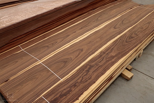 Натуральный шпон Гренадилло Натуральный шпон Гренадилло