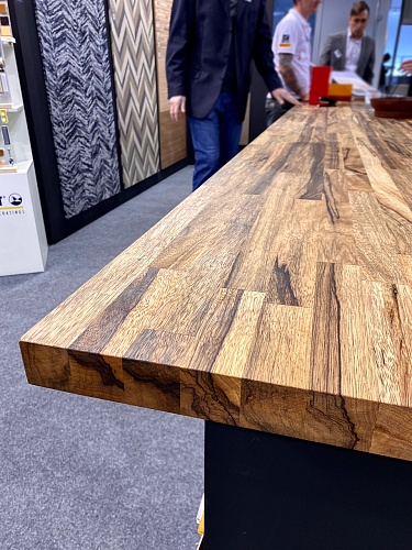 Мебельный щит из Блэк Офрама сращенного Мебельный щит из Блэк Офрама сращенного