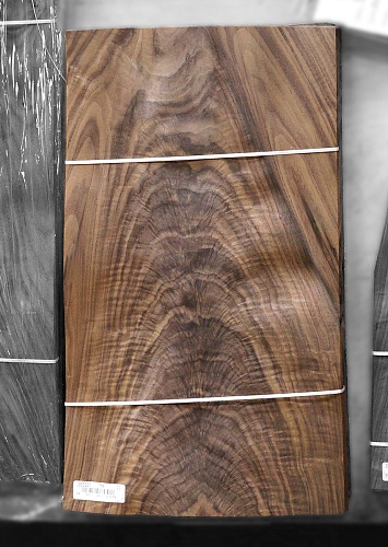 Натуральный шпон Орех американский пирамида Натуральный шпон Орех американский пирамида