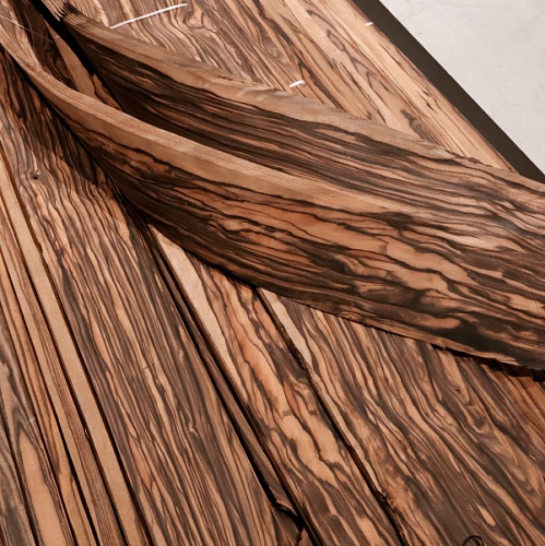 Натуральный шпон Эбиара (Берлиния) Натуральный шпон Эбиара (Берлиния)