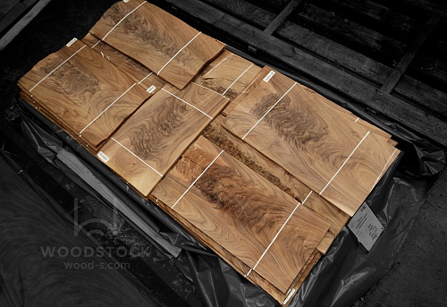 Натуральный шпон Орех американский пирамида Натуральный шпон Орех американский пирамида