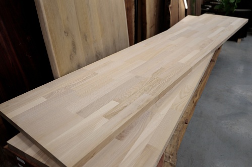 Мебельный щит из Ясеня белого сращенного Мебельный щит из Ясеня белого сращенного