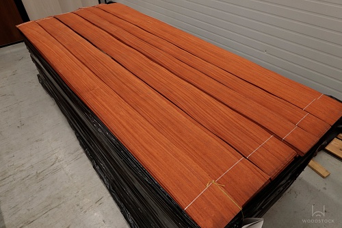 Натуральный шпон Падук