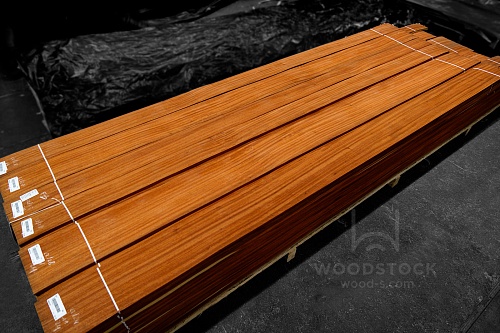 Натуральный шпон Падук