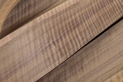 Натуральный шпон Орех американский Frize Натуральный шпон Орех американский Frize