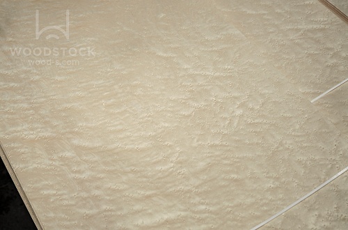 Натуральный шпон Клён «птичий глаз»